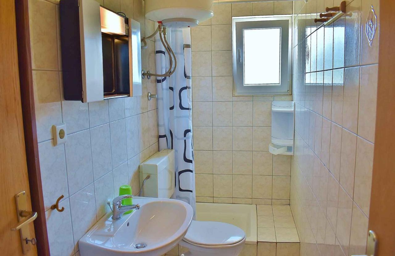 Apartment In Lopar/Insel Rab 17739 Ngoại thất bức ảnh